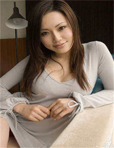 《清纯漂亮小美女准备啪啪》